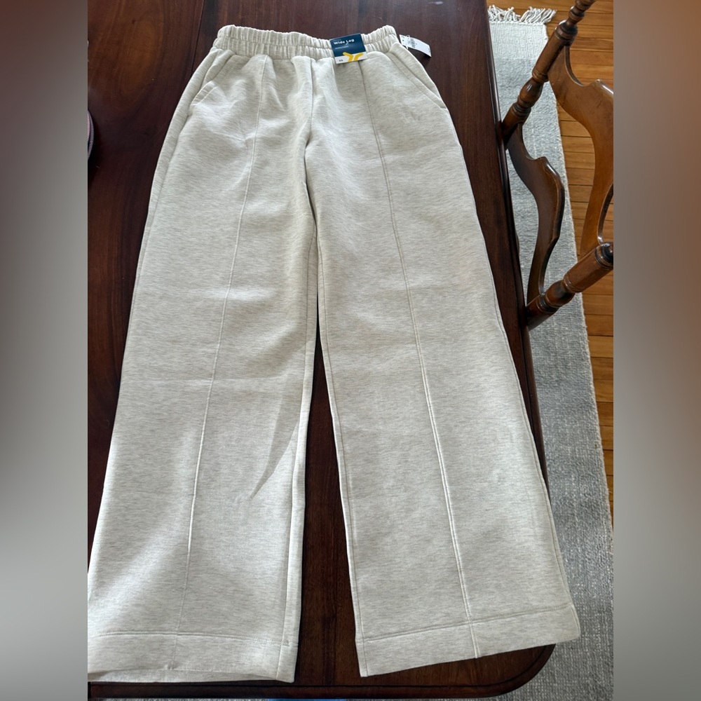 Old navy super soft athletic fabric - light Gray Wide-Leg Pants